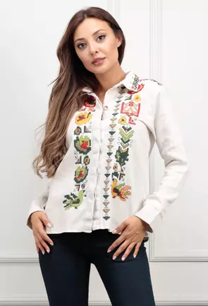 Camasa alba deosebita
