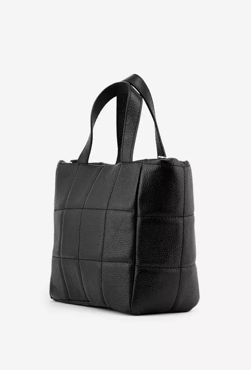 Geanta neagra confectionata din piele naturala