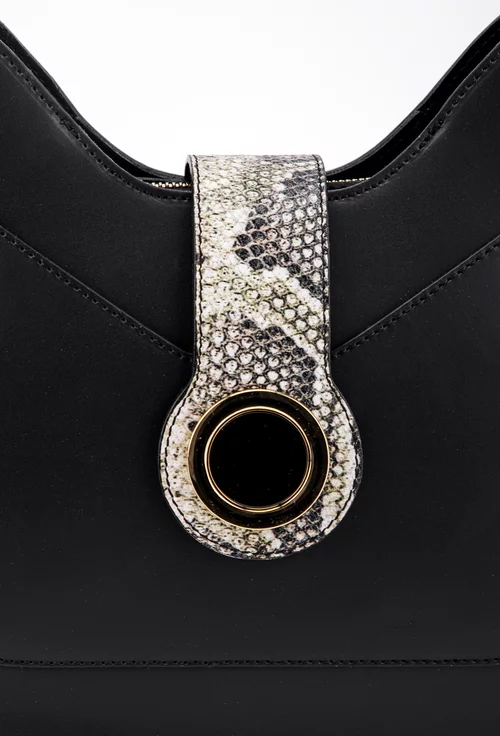 Geanta neagra din piele cu ornament