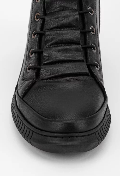 Ghete negre din piele cu talpa flexibila