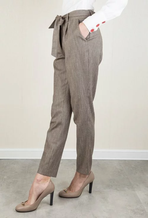 Pantaloni office maro cu imprimeu cu dungi Midori