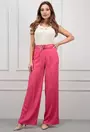 Pantaloni roz cu buzunare si curea