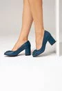Pantofi albastri din piele naturala cu o catarama