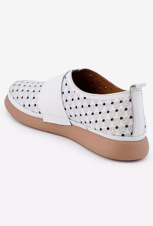 Pantofi albi din piele cu model