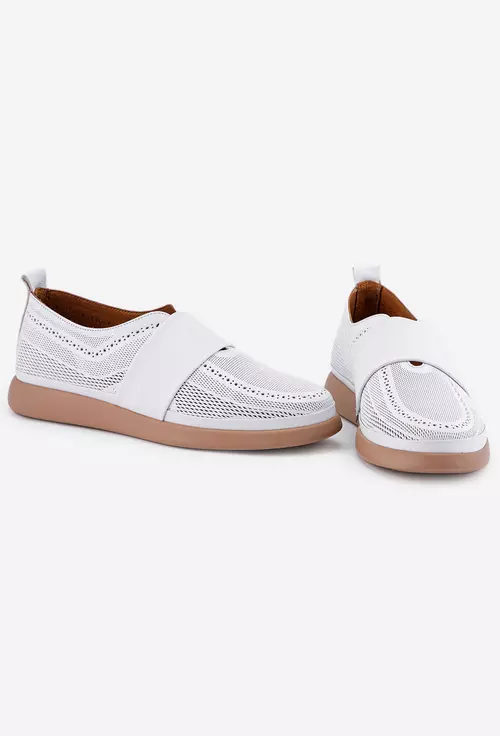 Pantofi albi din piele naturala cu model