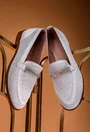 Pantofi albi din piele perforata cu ornament