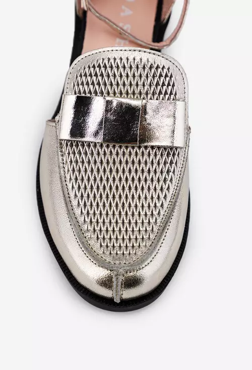 Pantofi aurii din piele cu funda si decupaje laterale