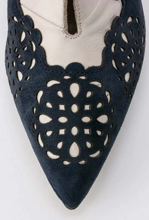 Pantofi bleumarin cu crem din piele naturala Julieta