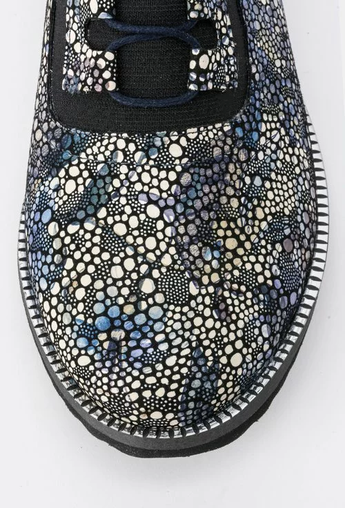 Pantofi bleumarin din piele naturala cu imprimeu multicolor Brenda