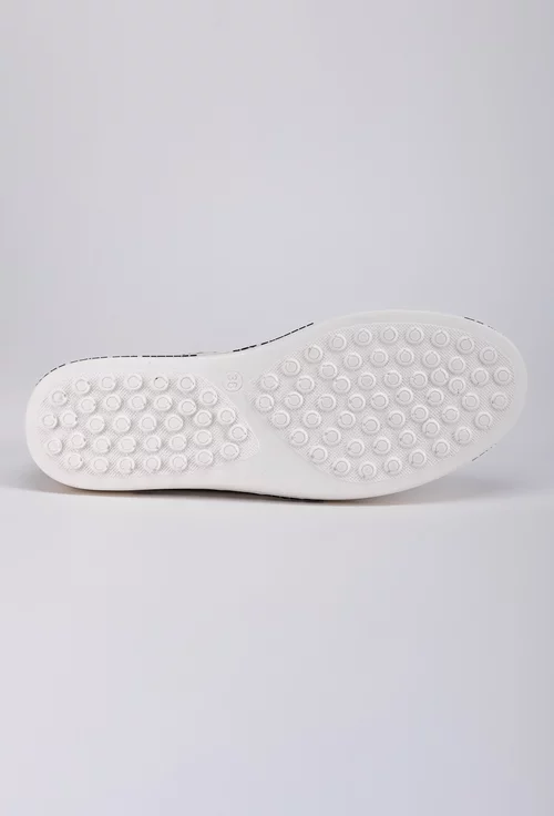 Pantofi casual perforati din piele naturala albi