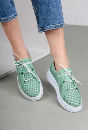 Pantofi din piele culoarea verde cu aspect perforat