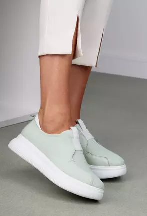 Pantofi din piele naturala verde deschis
