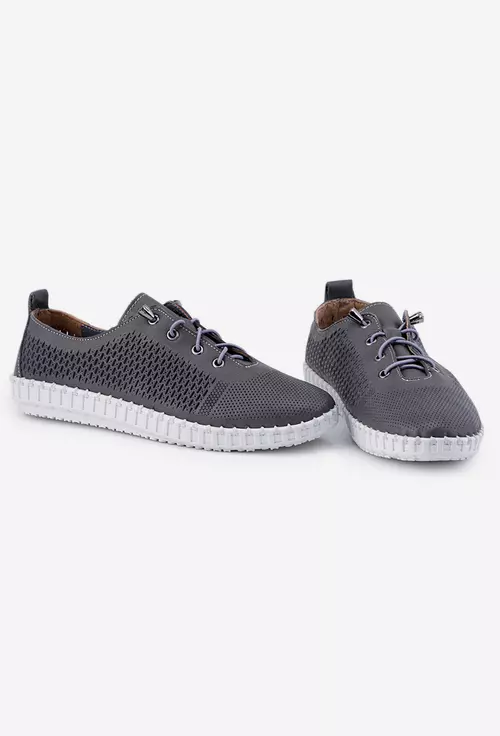 Pantofi gri din piele cu perforatii