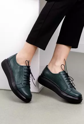 Pantofi in nunata verde inchis din piele perforata