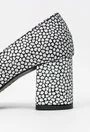 Pantofi negri din piele naturala cu imprimeu geometric alb Carla