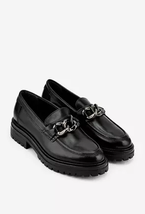 Pantofi negri din piele cu accesoriu lant