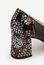 Pantofi negri din piele cu ornament pe toc