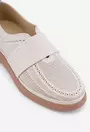 Pantofi nude din piele cu model