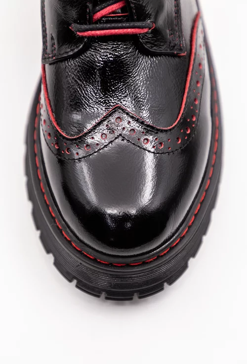 Pantofi Oxford negri din piele lacuita cu detalii rosii