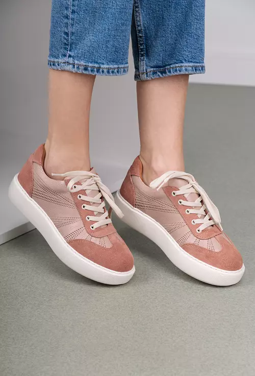 Pantofi roz pudra din piele cu aspect perforat