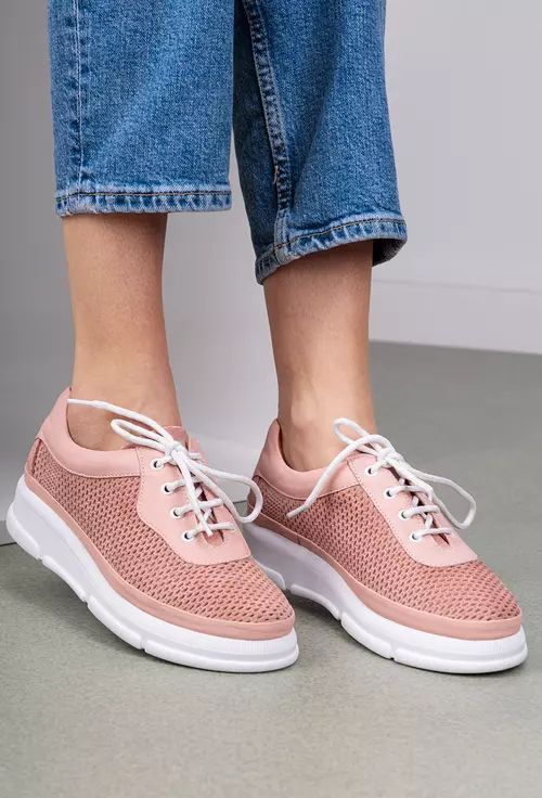 Pantofi roz pudra din piele cu perforatii