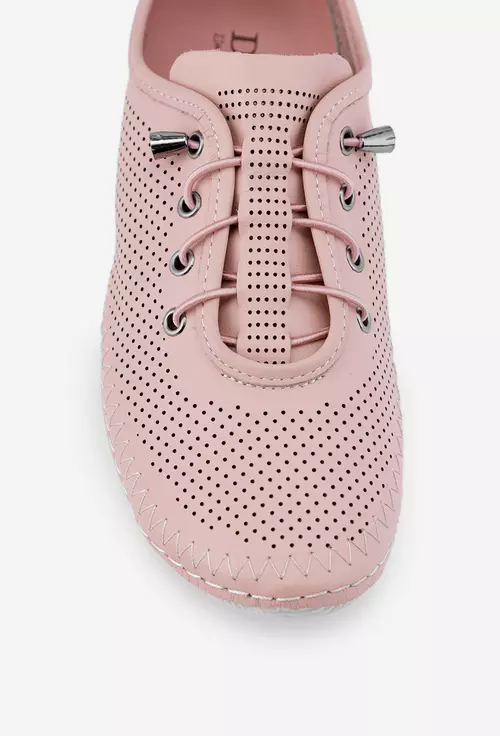 Pantofi roz pudra din piele cu perforatii