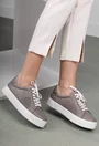 Pantofi taupe din piele naturala cu model