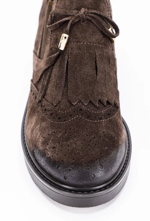 Pantofi tip Oxford maro din piele intoarsa cu ornament