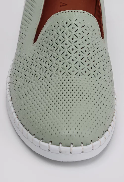 Pantofi verzi din piele model perforat