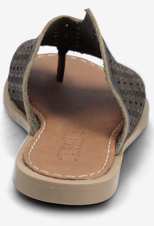 Papuci maro inchis din piele perforata