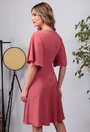 Rochie corai cu maneci tip clopot