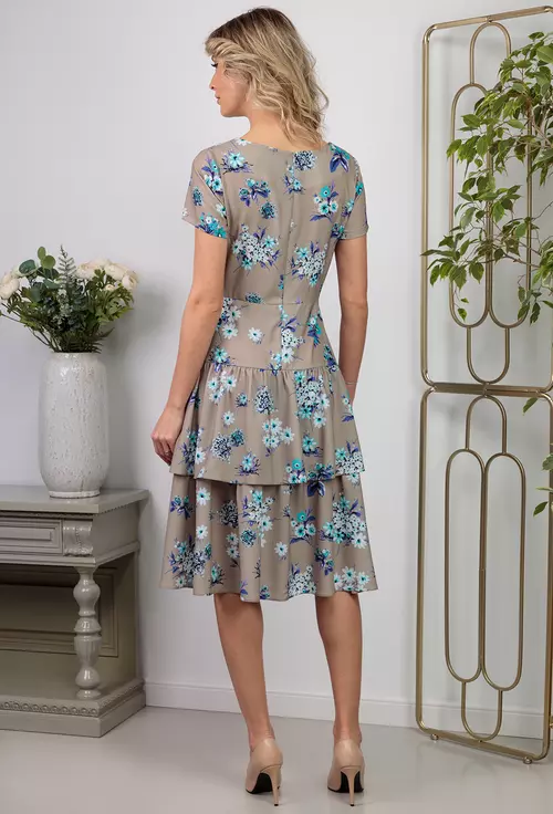 Rochie cu imprimeu floral si volane