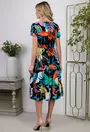 Rochie multicolora cu buzunare accesorizata cu volane late