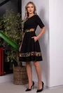 Rochie neagra cu buzunare si detalii colorate