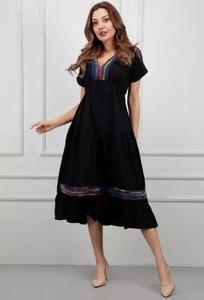 Rochie neagra cu detalii colorate si decolteu in V