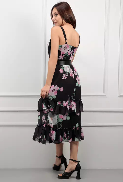 Rochie neagra cu imprimeu floral si volane
