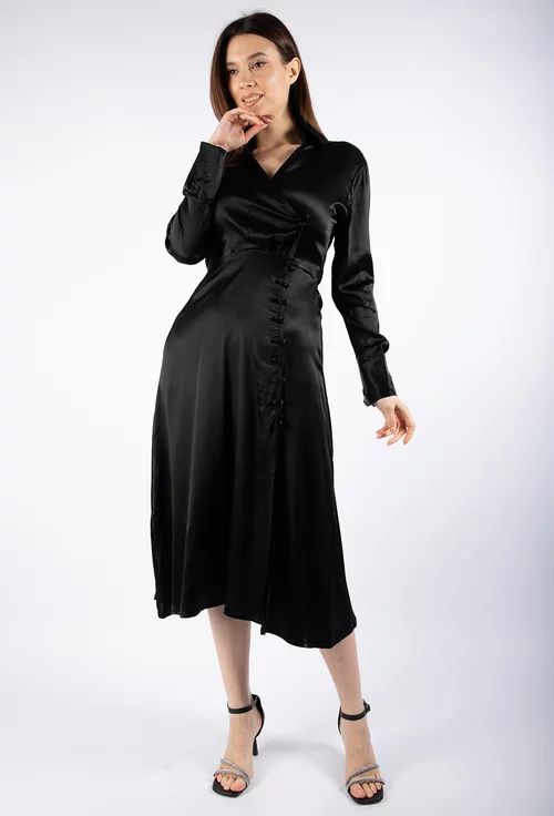 Rochie neagra cu maneci lungi