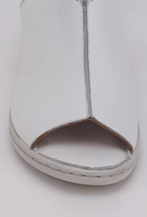 Sandale albe din piele cu decupaj