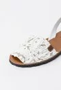 Sandale albe din piele naturala cu aplicatii florale Anida