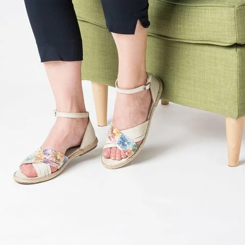 Sandale bej din piele naturala cu imprimeu floral colorat Veronique