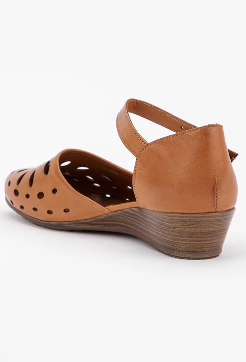 Sandale din piele maro cu model perforat