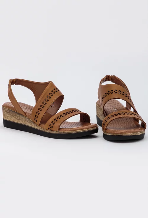 Sandale maro din piele naturala cu detalii perforate