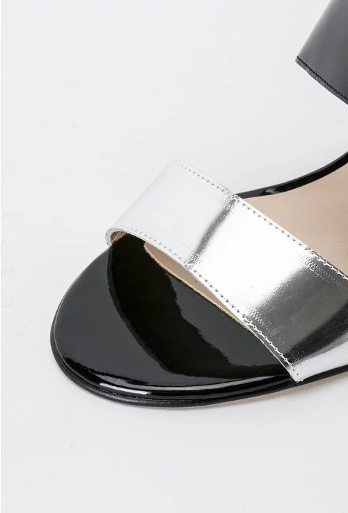 Sandale negre cu argintiu din piele naturala lacuita Soleda