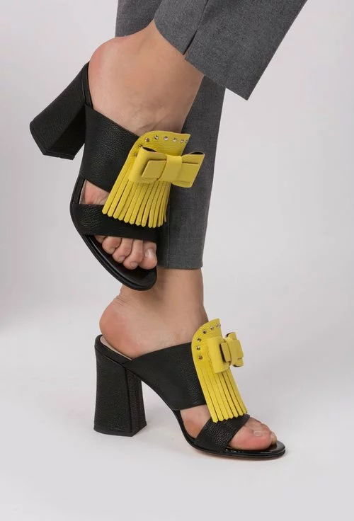 Sandale negre cu galben din piele naturala Yumi