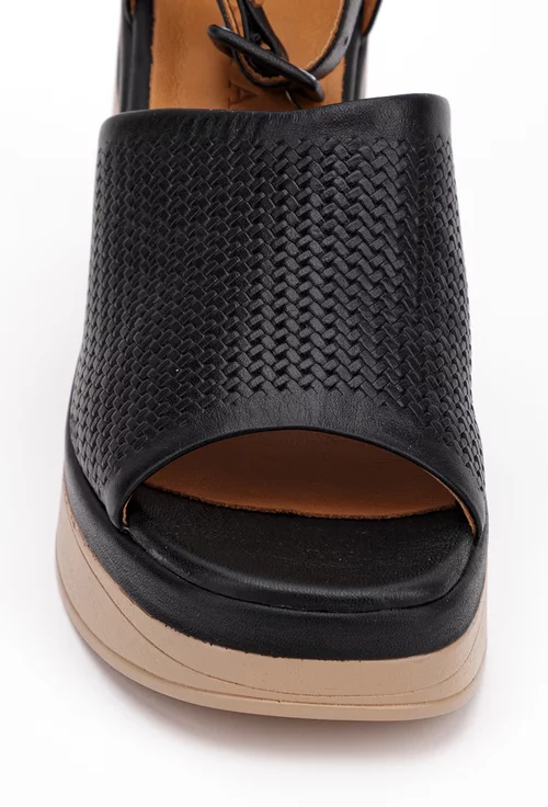 Sandale negre din piele cu toc gros si platforma