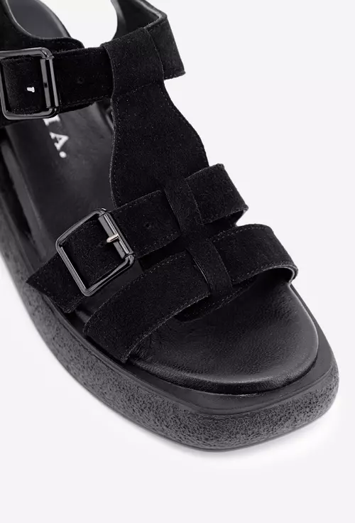 Sandale negre din piele intoarsa cu doua catarame