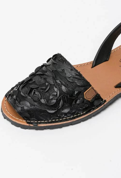 Sandale negre din piele naturala cu aplicatii florale Anida