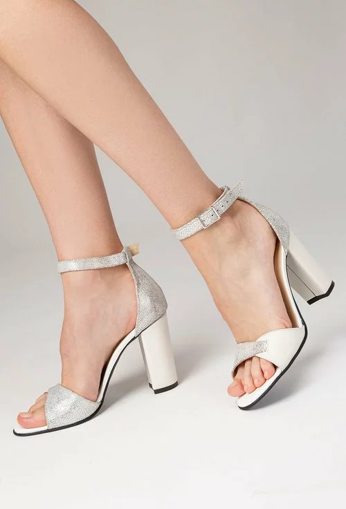 Sandale nuanta alb nature cu inseratii argintii din piele naturala Lily