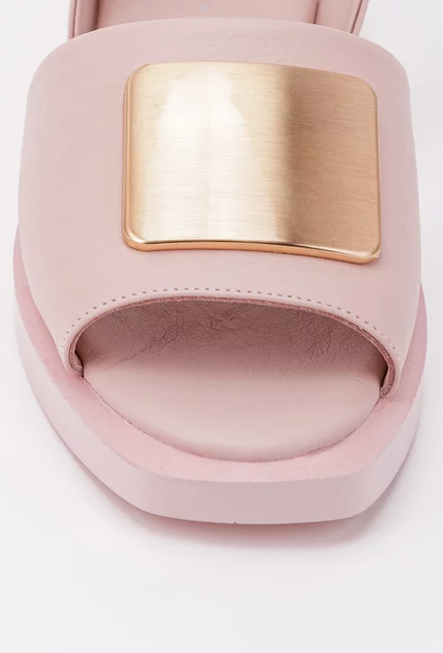 Sandale roz deschis din piele cu ornament