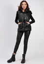 Vesta neagra accesorizata cu un snur in talie